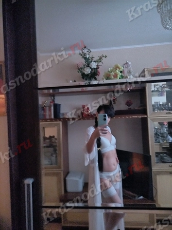 Katta xorozlar bilan oriq jojalarni sikish